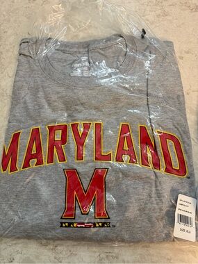 NWT UNiversity of Maryland Grey Crewneck T-Shirt with Red Logo